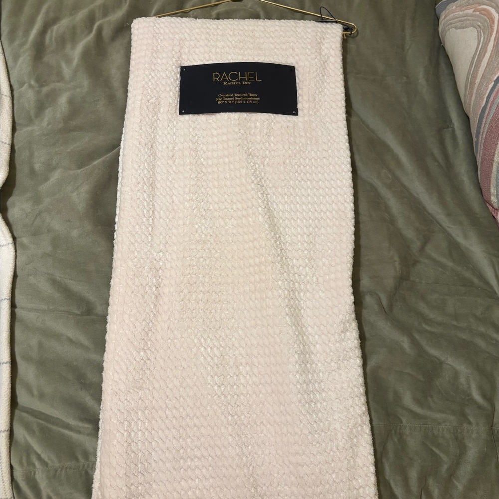 RACHEL Rachel Roy Oversized Textured Throw in Ivory